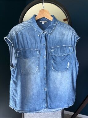 Calvin Klein Jeans Light Blue flowy sleeveless viscose “Denim” Shirt